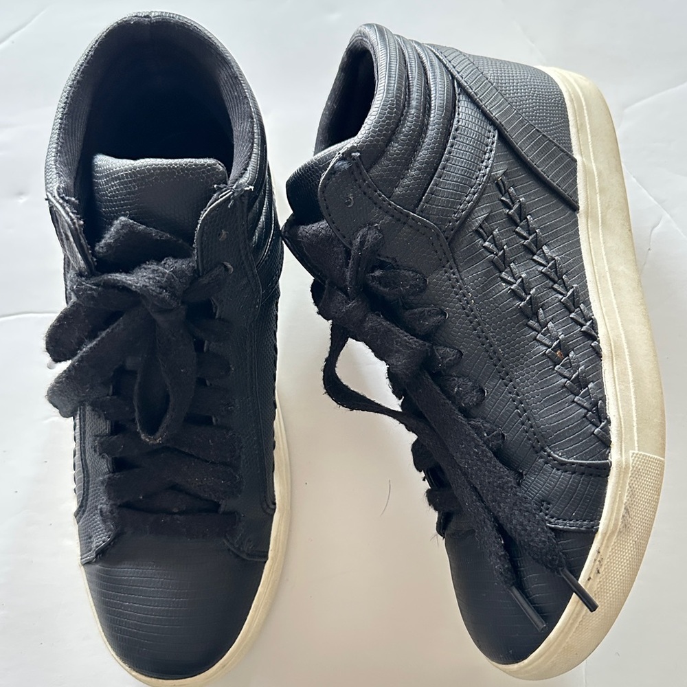 CRASH Women’s Black High-Top Sneakers – Woven Side Detail, Lace-Up, Size 7